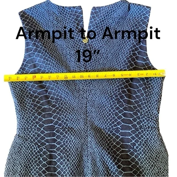 TOMMY HILFIGER Blue Snakeskin Sheath Dress Sleeveless Medium Size 10 Spandex 4% - Picture 8 of 16
